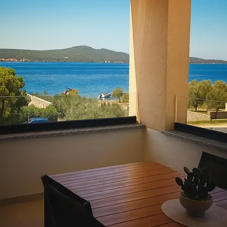 Borelli * Sveti Petar (Zadar)